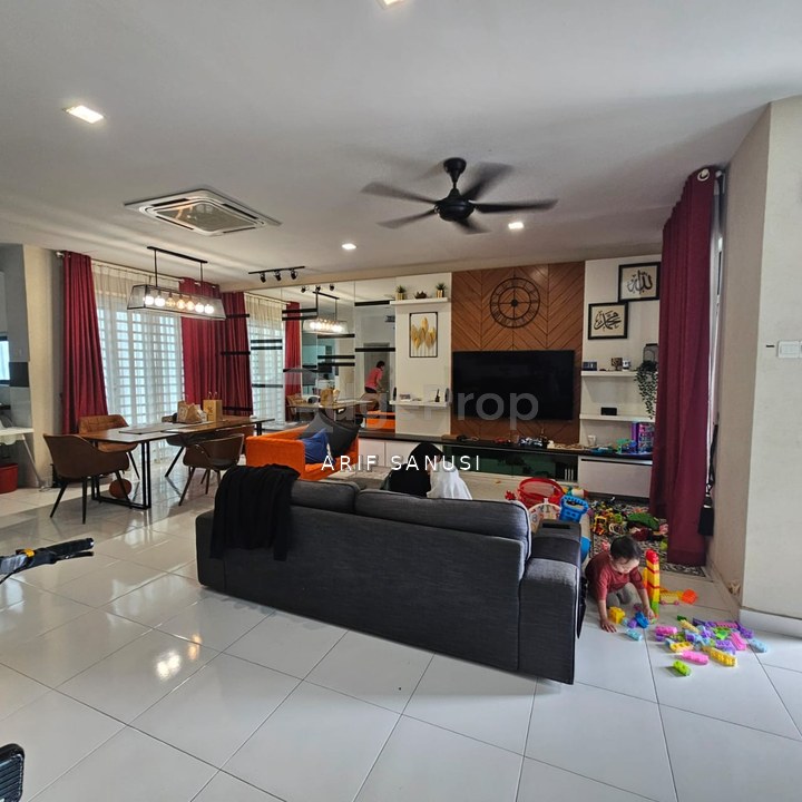 2 Storey Superlink Fully Furnish Laman Cempaka Suria Nilai To Let, Negeri Sembilan, Nilai