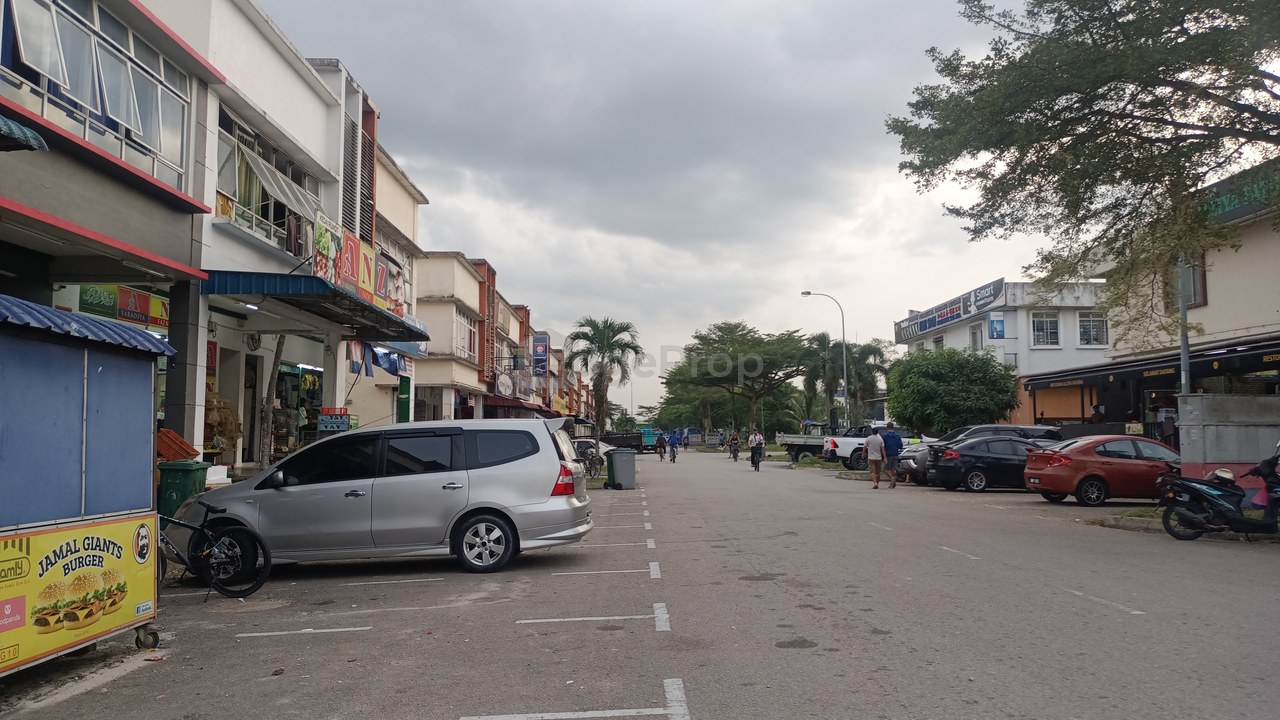 Jalan Gelang Patah