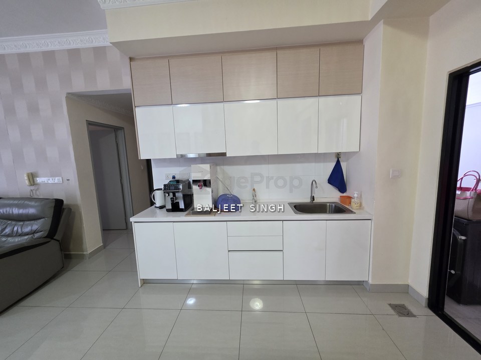 High Floor Spacious Walk-in Glomac Centro , Selangor, Kayu Ara