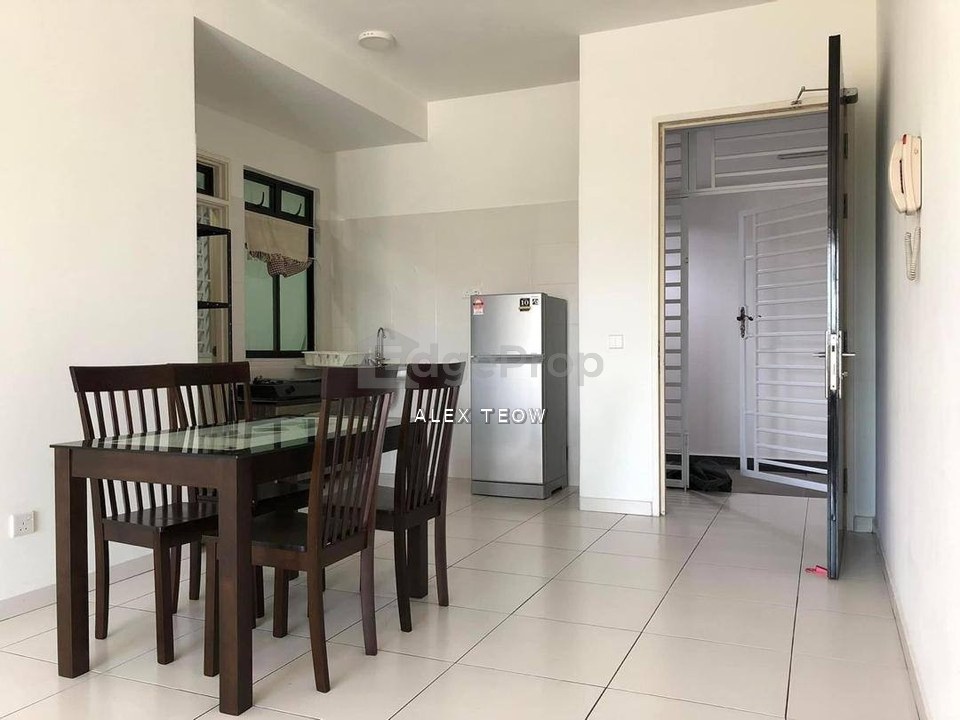 Sky View Apartment For Sale/ 2R 2B/ 879sqft/ Bukit Indah/ Iskandar Puteri, Johor, Bukit Indah