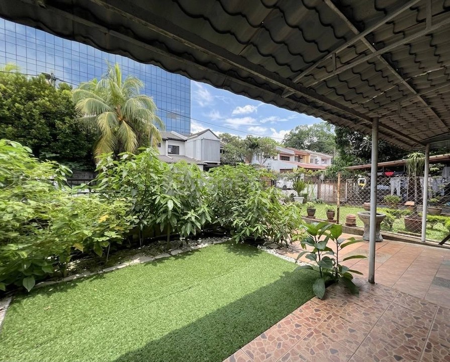 Taman Tun Dr Ismail (TTDI), 2 Storey Endlot House For Sale, Good Condition, Kuala Lumpur, Taman Tun Dr Ismail