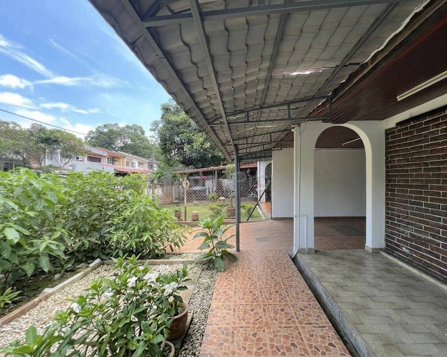 Taman Tun Dr Ismail (TTDI), 2 Storey Endlot House For Sale, Good Condition, Kuala Lumpur, Taman Tun Dr Ismail