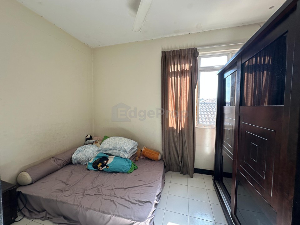 3 Storey Endlot Terrace For Sale @ Desa Park City 