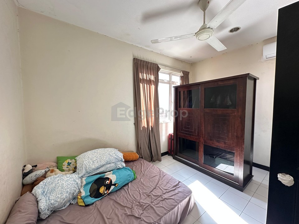 3 Storey Endlot Terrace For Sale @ Desa Park City 