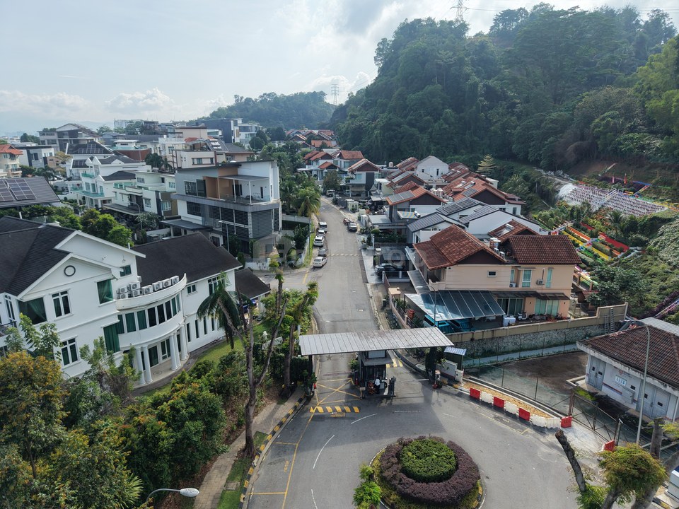 3 Storey Corner Bungalow For Sale @ Desa Park City 