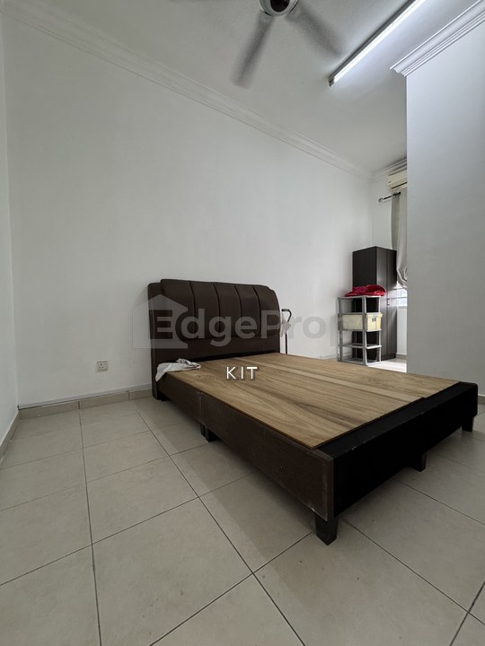 Well Renovated . Partial Furnish 2 Storey Link For Rent @ S2 Heights , Labu, Ainsdale, Negeri Sembilan, Seremban