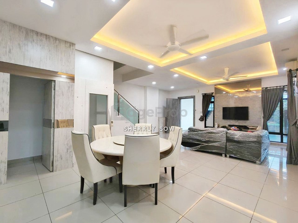 Opal @ Mutiara Mas