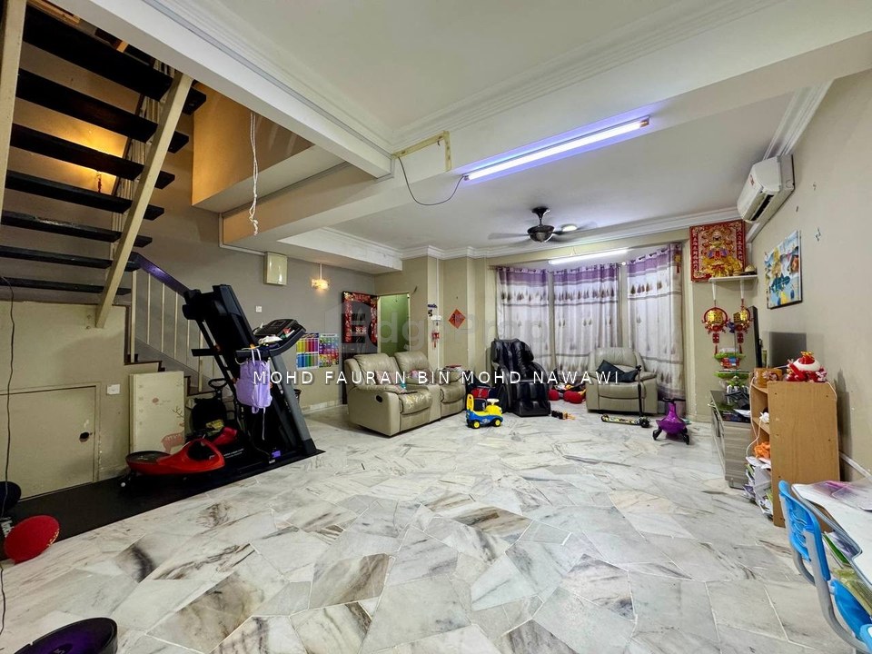 Taman Bukit Utama 2.5 Storey Terrace RENOVATED Ulu Kelang For Sale, Selangor, Ulu Kelang