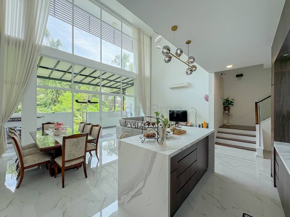 Lagenda Waterfront Homes