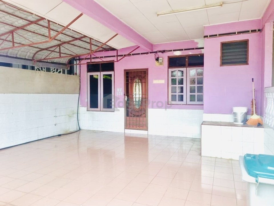 Sale Teres renovation desa idaman durian tunggal , Melaka, Durian Tunggal