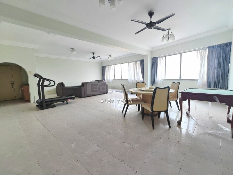 Country Towers Condominium For Sale/ 3R 3B/ 1923sqft/ Seri Alam/ Masai, Johor, Masai