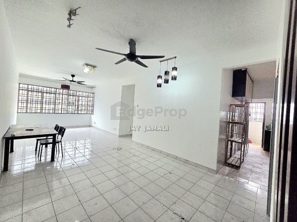 BIGGEST SIZE UNIT | Apartment Taman Bukit Pelangi, Subang Jaya For Sale | Vacant & Ready Move In | Renovated & Partial Furnished, Selangor, Subang Jaya