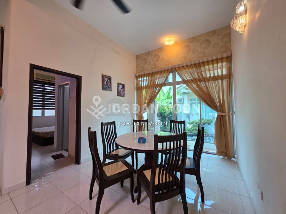 Corner Bungalow Dedaun 2sty Partial Renovate Bigger Land Bandar Cassia Batu Kawan, Penang, Batu Kawan