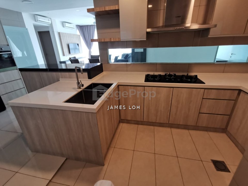 Uptown Residences, SS21 - Fully Furnished Unit facing pool for Rent, Selangor, Damansara Utama