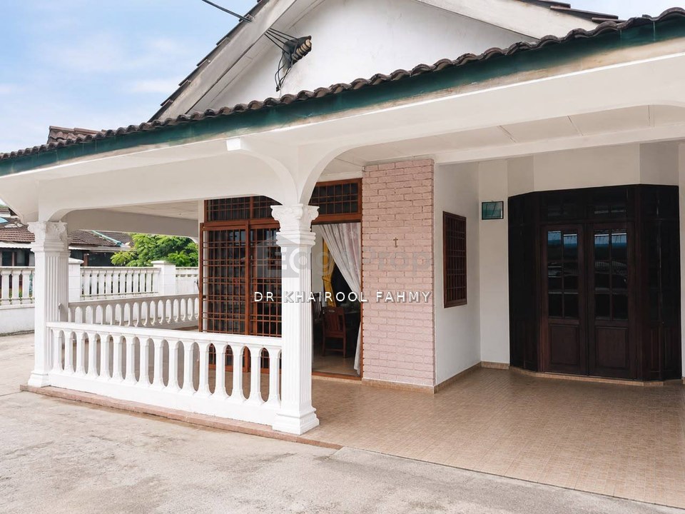 Taman Desa Jaya Corner Lot Single Storey Terrace Renovated, Johor, Johor Bahru
