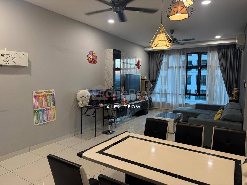 D'Summit Residences