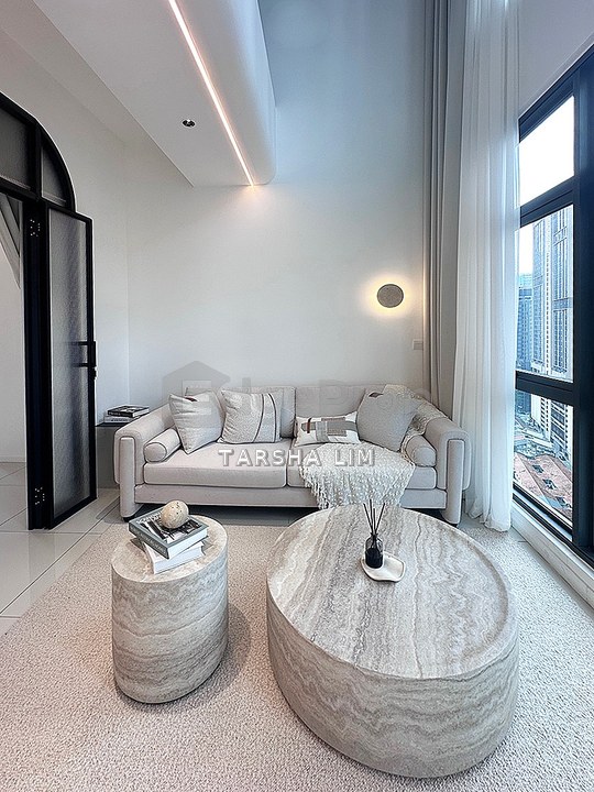 Brand new modern tasteful id design with clever add on 1 extra room good for rental, Kuala Lumpur, KLCC