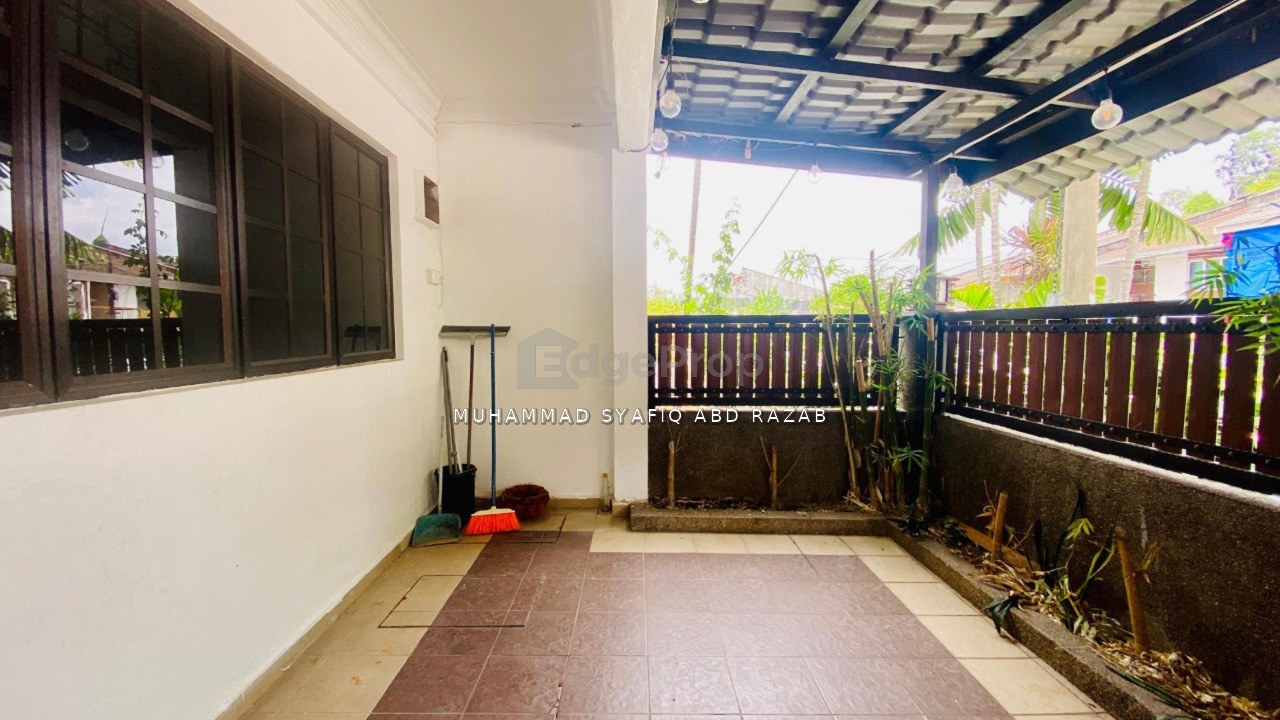 Huge Land 2 storey Terrace Taman Zooview Kemensah Ampang Selangor, Selangor, Ampang