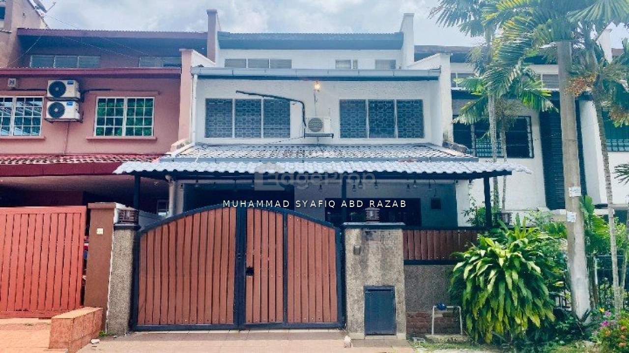 Huge Land 2 storey Terrace Taman Zooview Kemensah Ampang Selangor, Selangor, Ampang