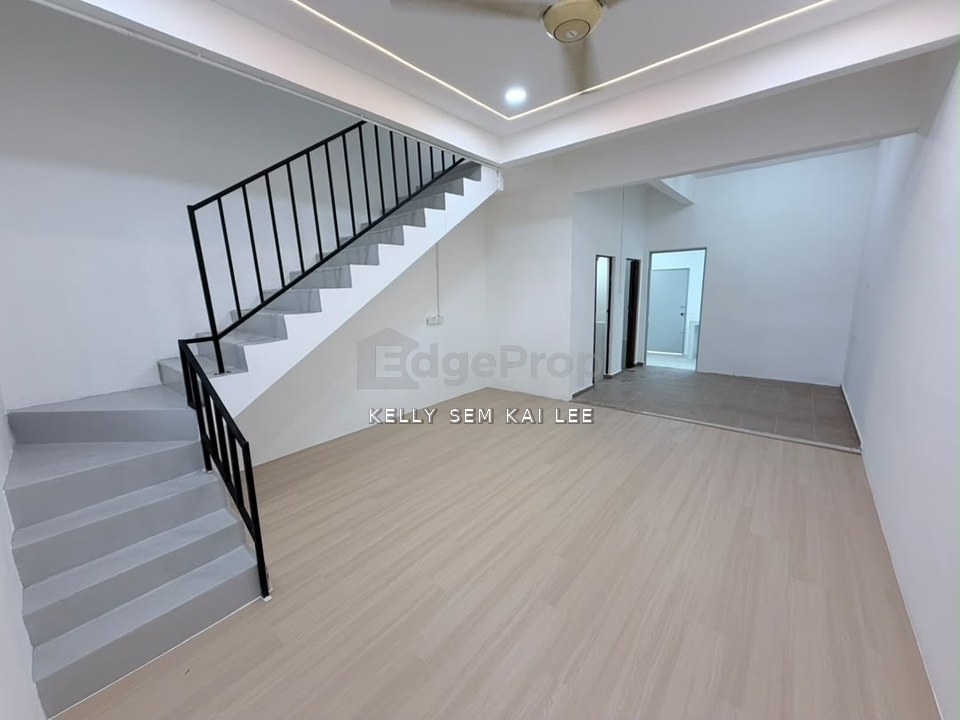 Taman Seri Bertam｜Yong Peng｜Double Storey Low Cost｜Renovated, Johor, Yong Peng