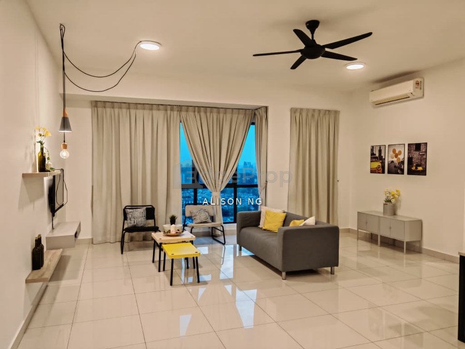 Puchong - Bandar Kinrara - 8 Kinrara Service Residence - Middle Floor - Strategic Location - To Let, Selangor, Bandar Kinrara Puchong
