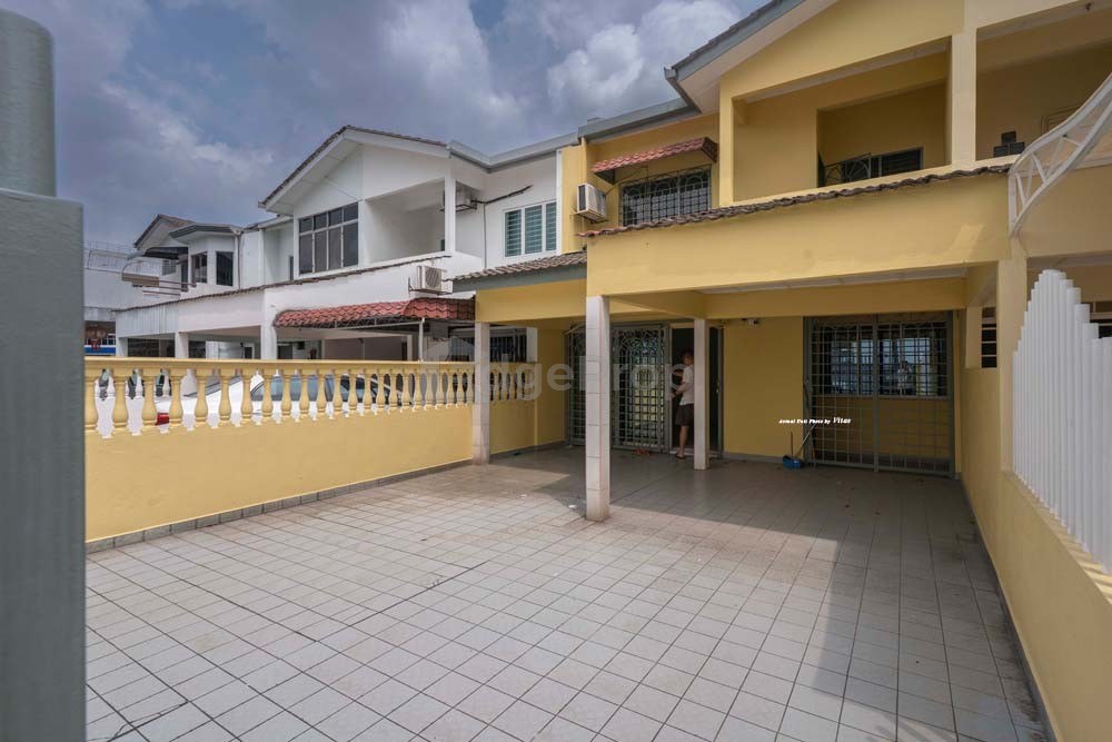 Jalan Meru 