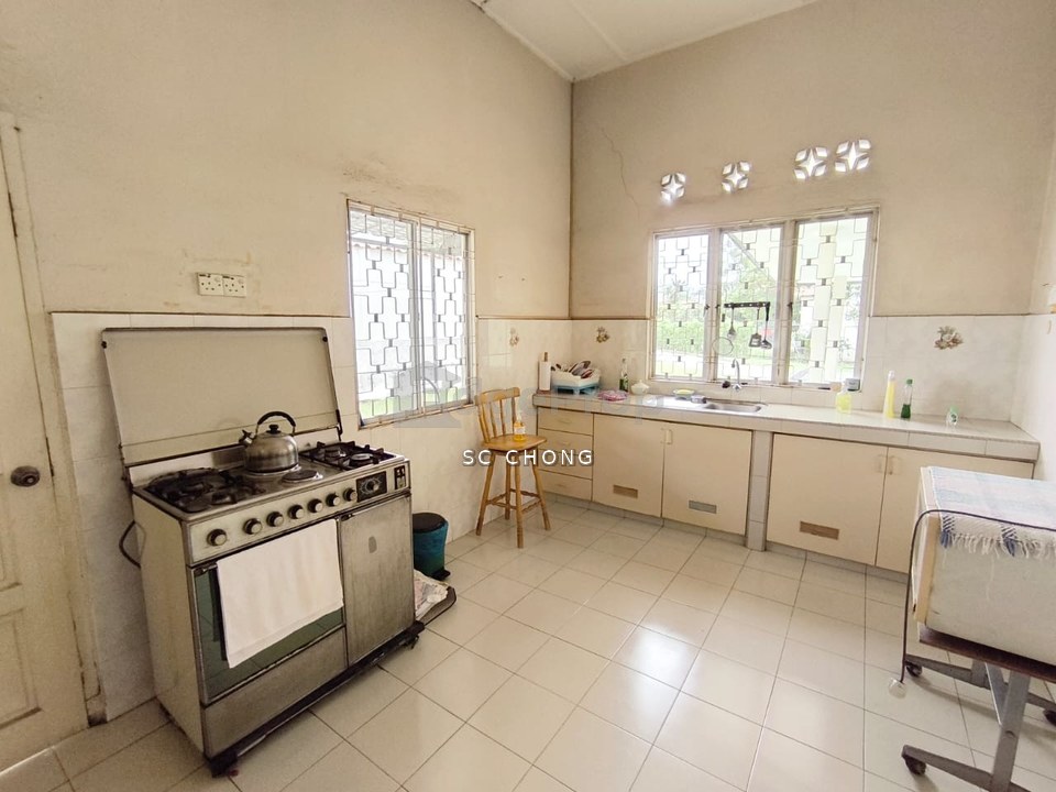 Section 12 Petaling Jaya 1 Storey Bungalow House for SALE, Selangor, Petaling Jaya
