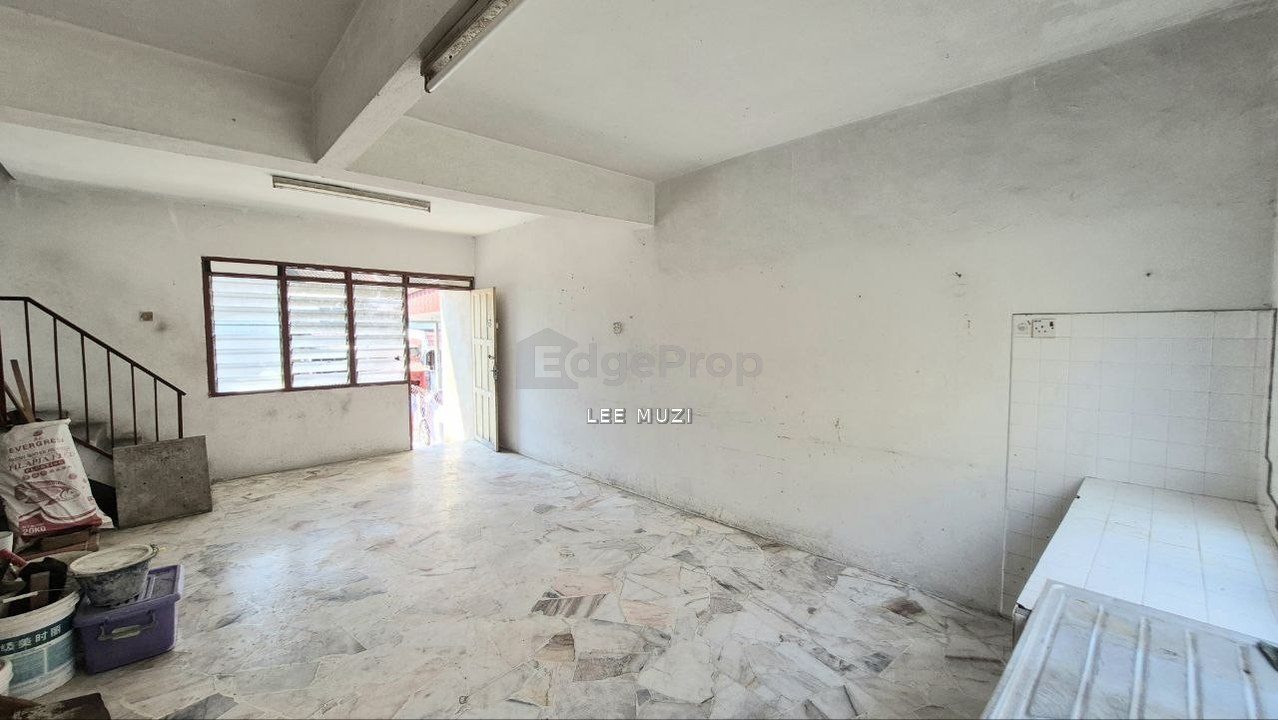 Rumah 2 tingkat below value Batu Gajah Pusing Ipoh lokasi strategik full loan, Perak, Batu Gajah