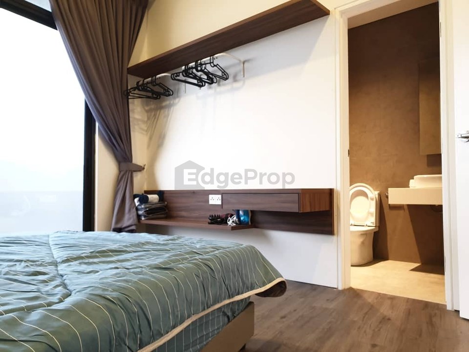 O2 Residence ID design unit 3 room for rent, walking distance to MRT, nearby restaurant and giant hyper market, Selangor, Seri Kembangan