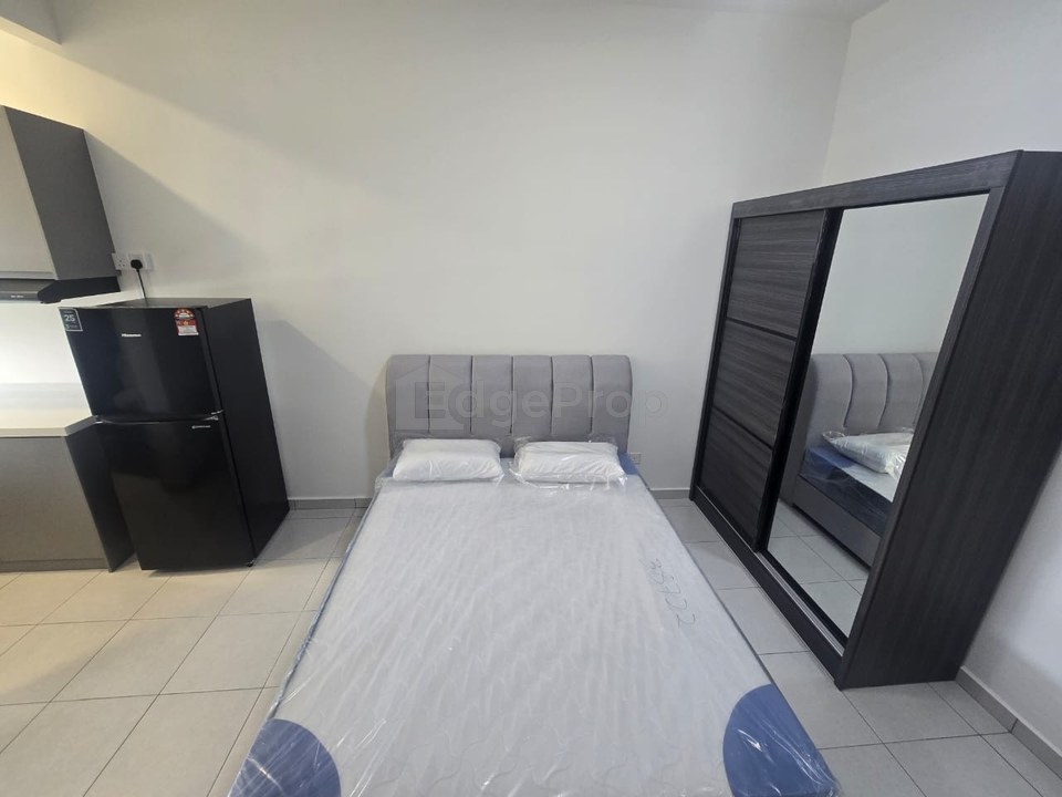 Pixel City Sentral Studio for rent, ready to move in, welcome family, working adult, walking distance to LRT salak selatan, Kuala Lumpur, Salak Selatan