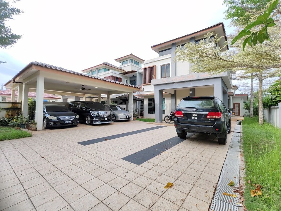 Ivory Villa