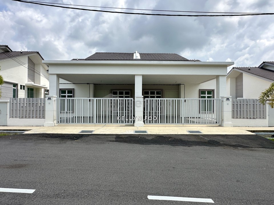 Taman Ayer Molek