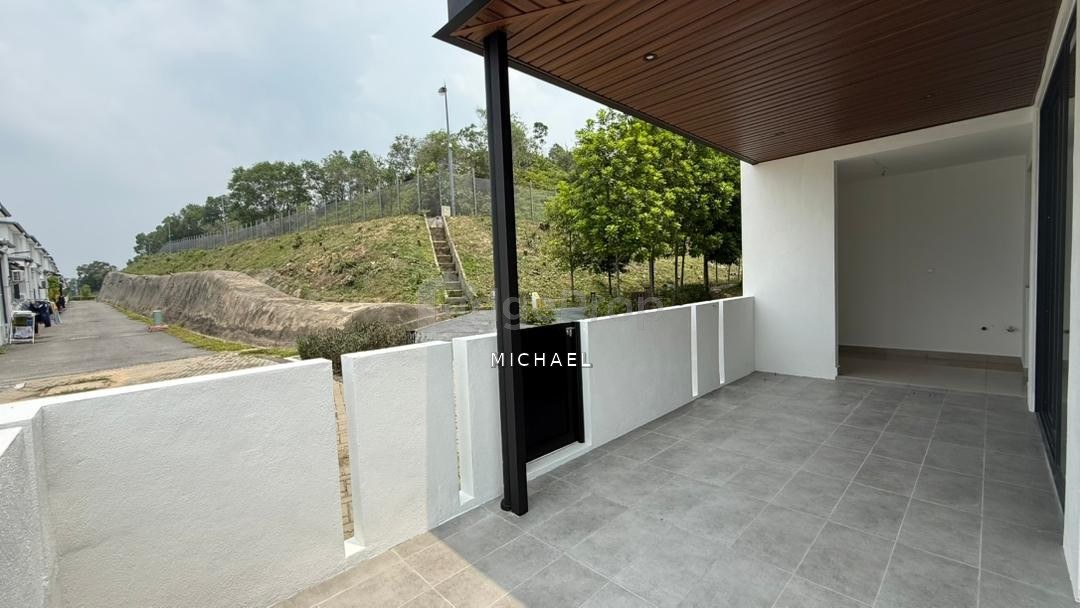 Brand new 2 storey link @ cloville, Selangor, Kajang