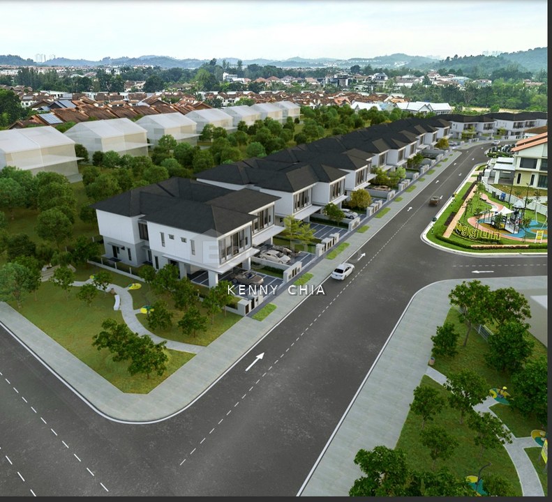 Corner with Land Semi D Double Storey Anggun Villa 1 BK 8 Bandar Kinrara , Selangor, Bandar Kinrara Puchong