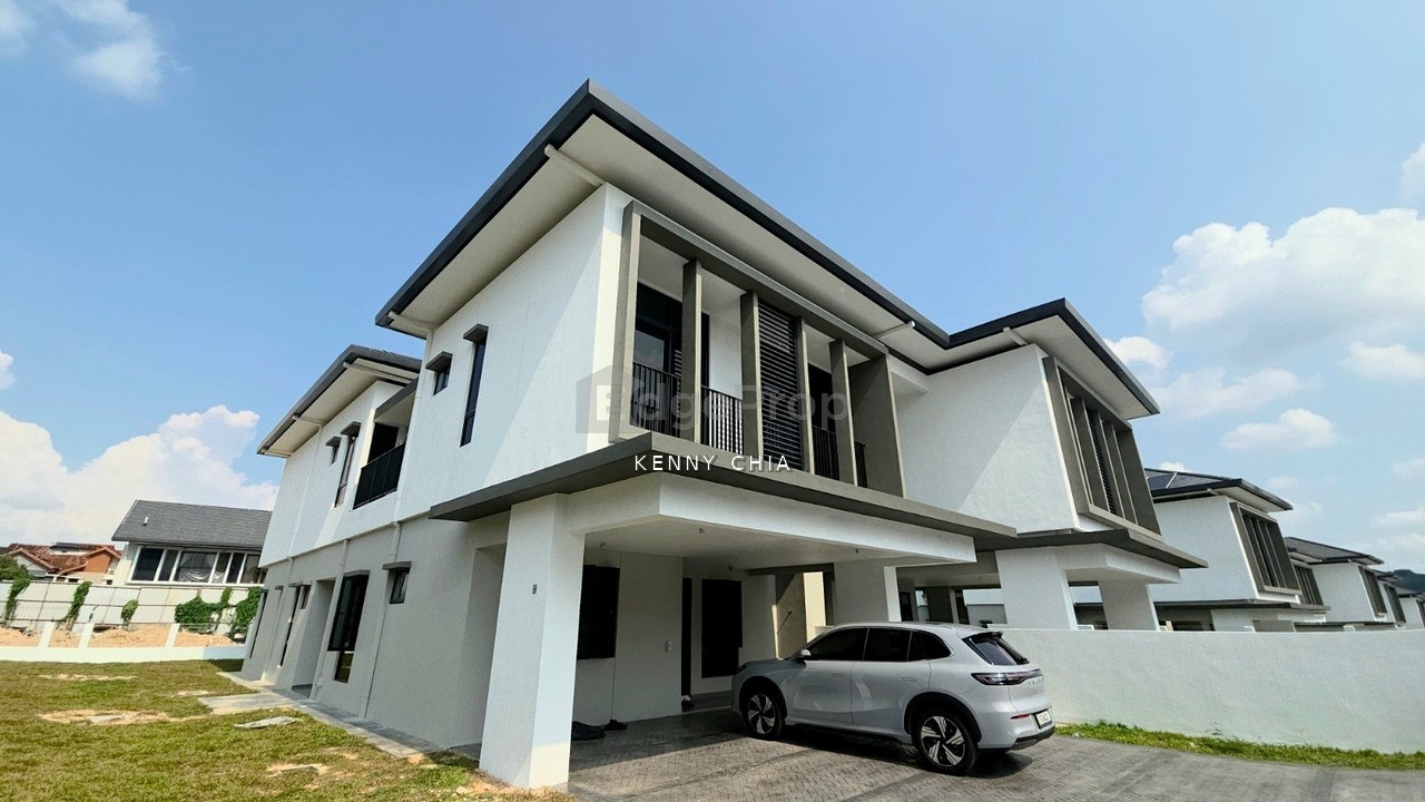Corner with Land Semi D Double Storey Anggun Villa 1 BK 8 Bandar Kinrara , Selangor, Bandar Kinrara Puchong