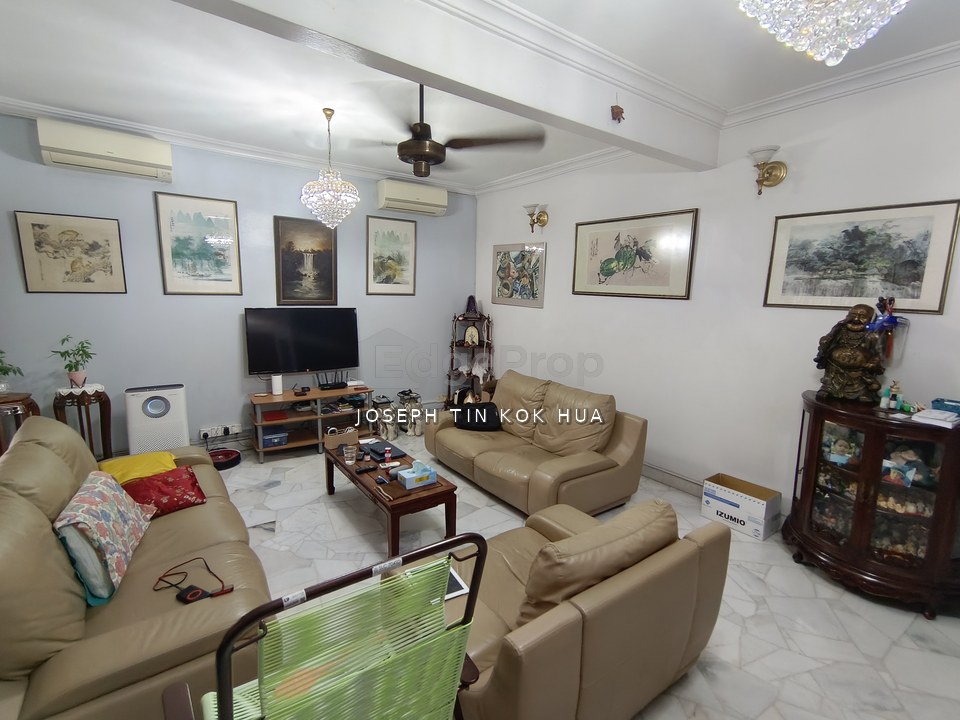 Oug 2 Storey Bungalow High Hill Area for Sale