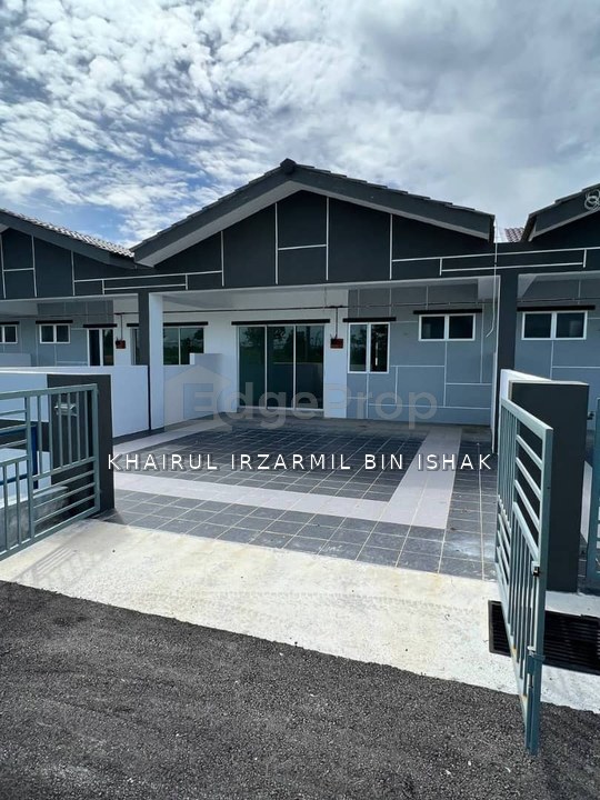 TAMAN MULIA, SITIAWAN
