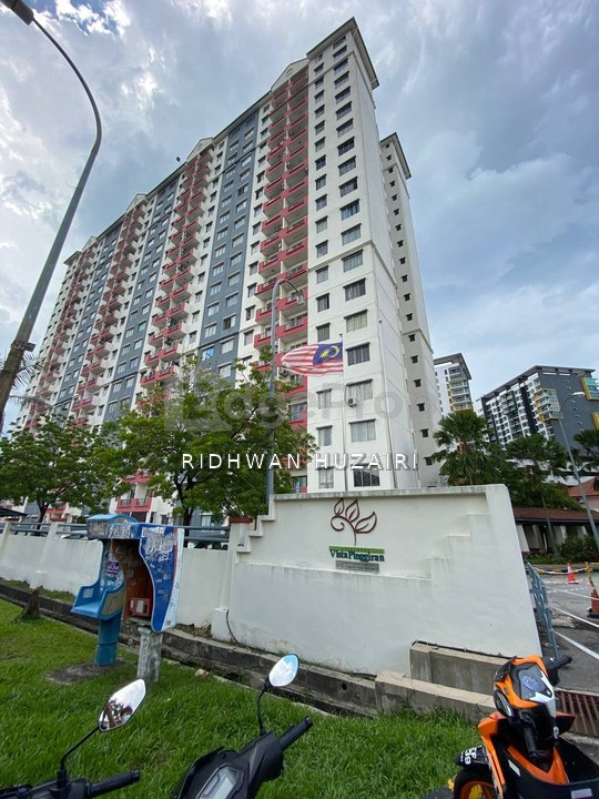 Vista Pinggiran, Taman Pinggiran Putra