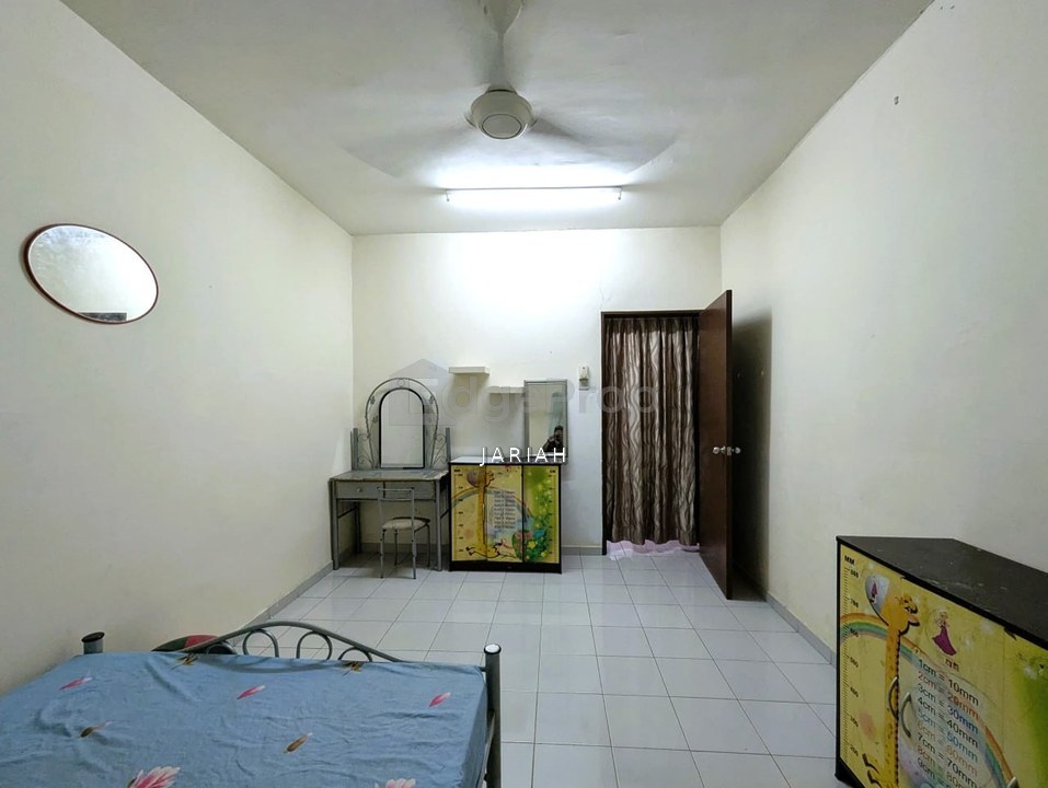 Fully Furnished Booking RM1000 Taman Amansiara Townhouse, Selayang, Selangor, Gombak