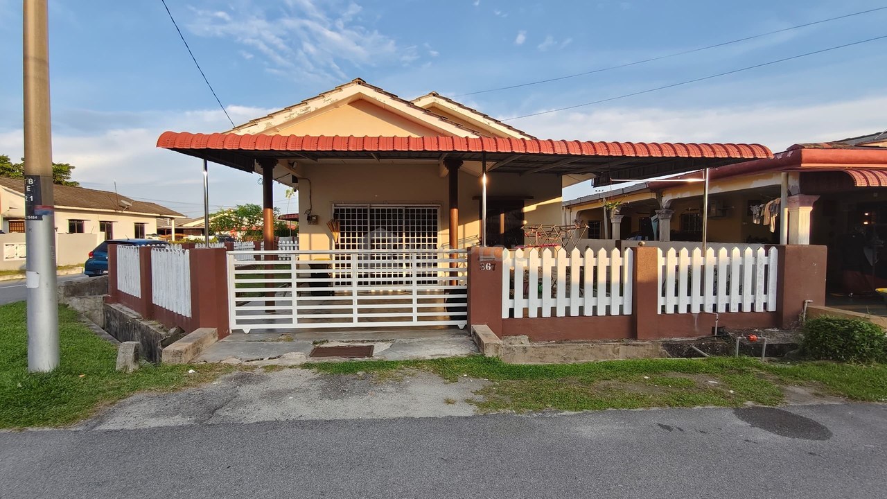 Manjung Banglo Corner Lot Murah Untuk Dilepaskan, Perak, Manjung