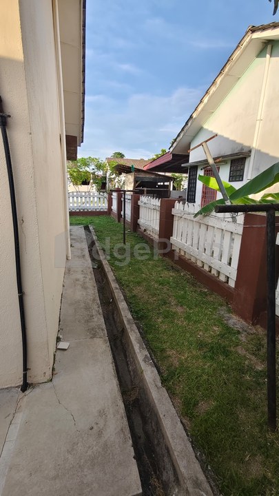 Manjung Banglo Corner Lot Murah Untuk Dilepaskan, Perak, Manjung