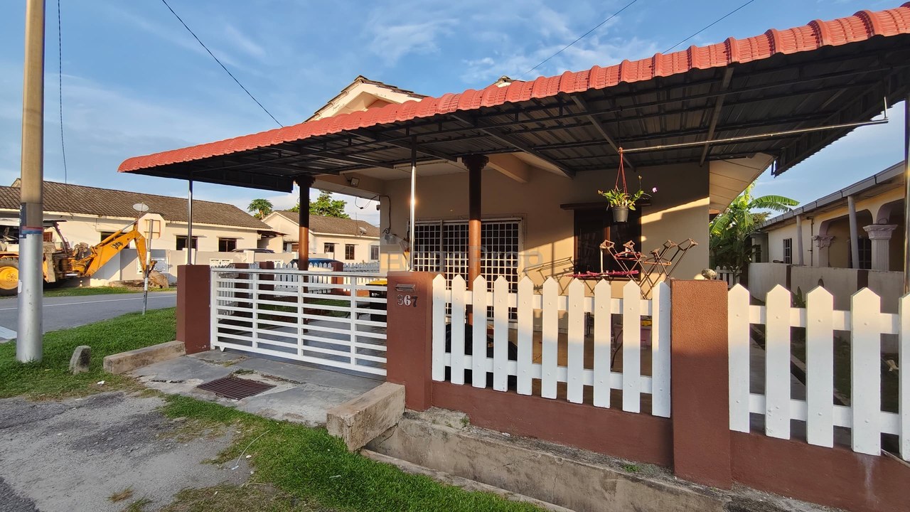 Manjung Banglo Corner Lot Murah Untuk Dilepaskan, Perak, Manjung