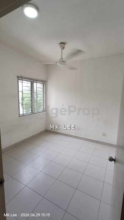 Akasia Apartment Mid Floor, Pangsapuri Akasia Bandar Botanic, Next to Kesas, Klang, Selangor, Klang
