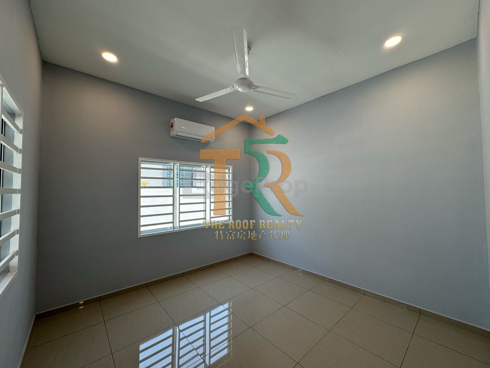 Partially Furnished Single Storey semi-D, Johor, Muar