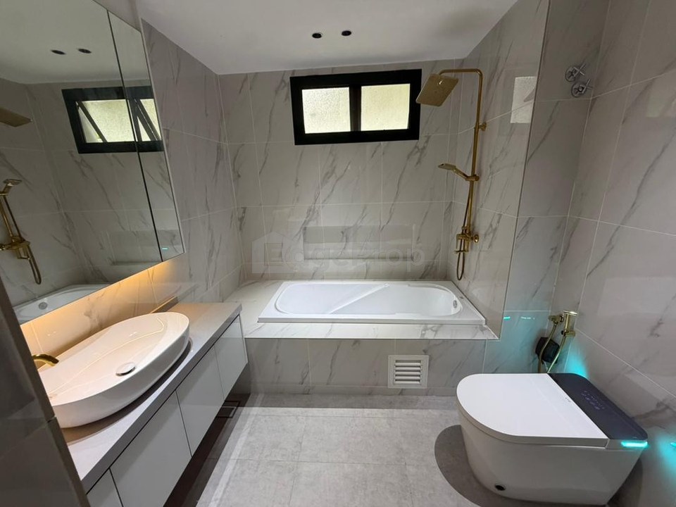 Desa ParkCity (Nadia Parkhomes)
