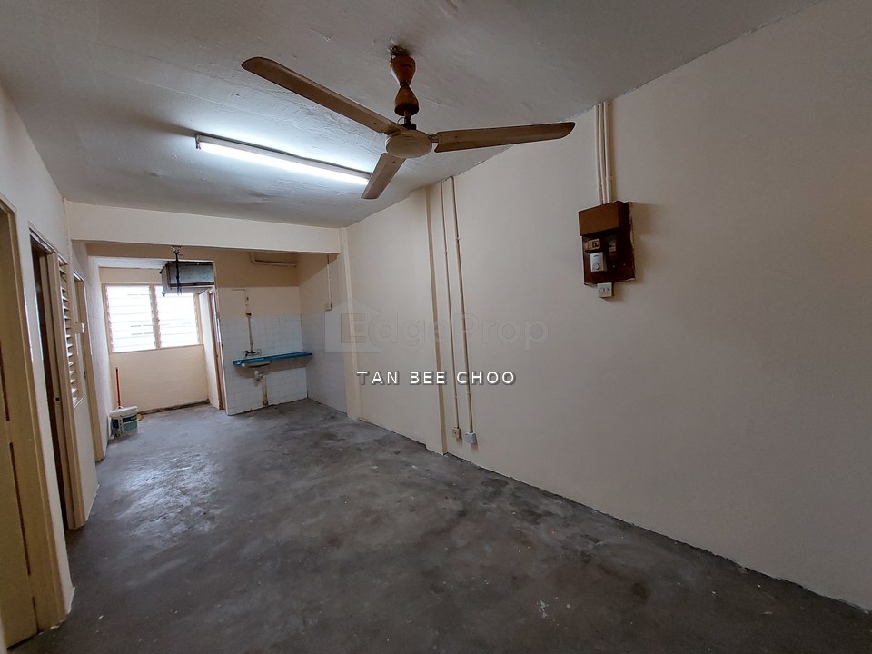 [Near Lrt Station & School] Puchong Perdana Low Cost Flat, 2nd Floor, Selangor, Puchong