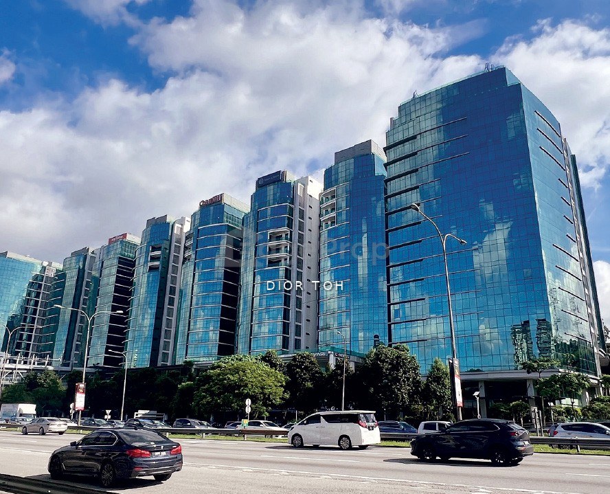 UOA BUSINESS PARK (KENCANA SQUARE)