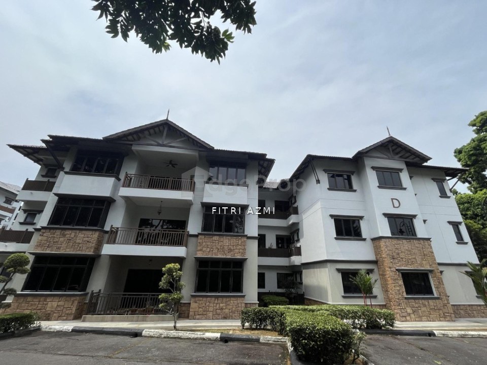 D'Melor Condominium