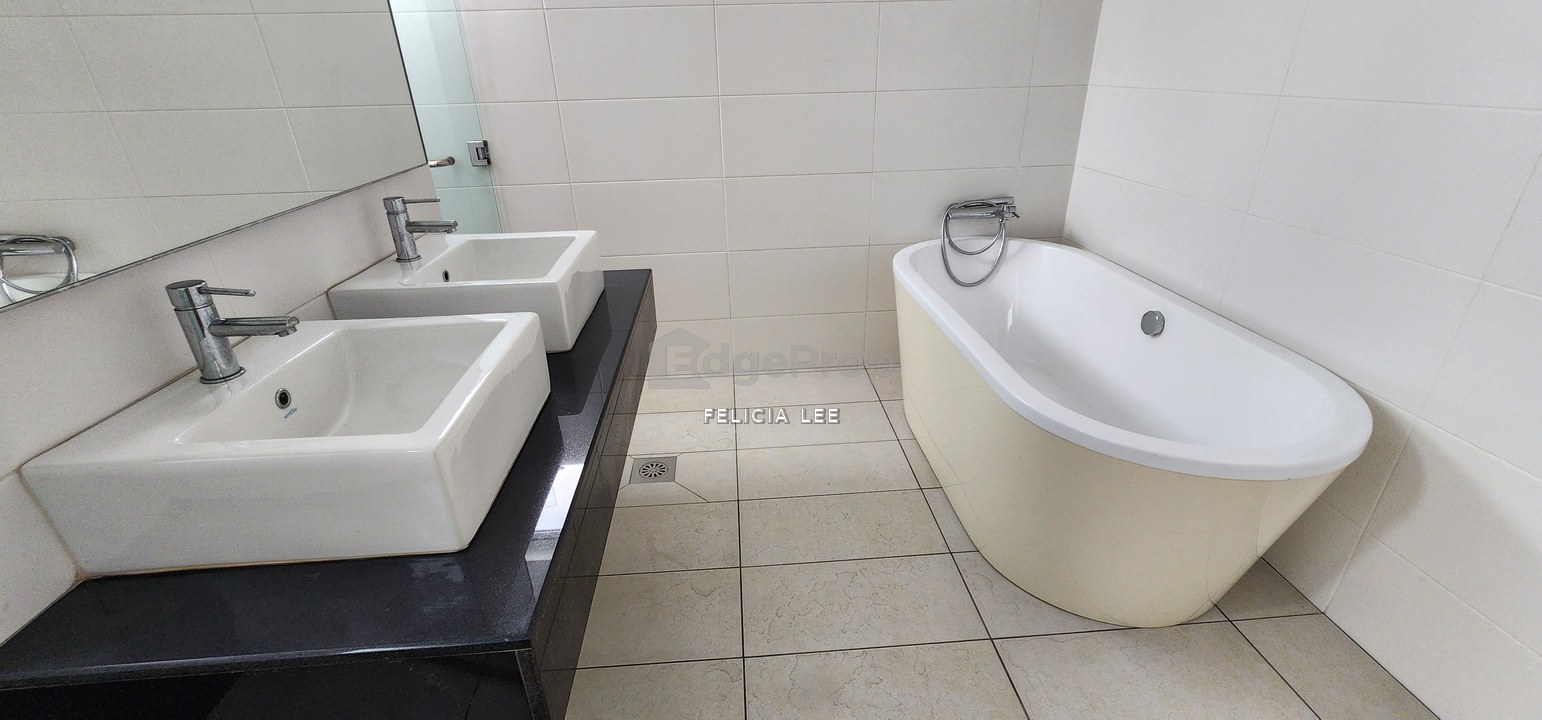 ID Fitted Ready To Move In Bungalow (Lock, Stock Barrel), Selangor, Damansara Jaya