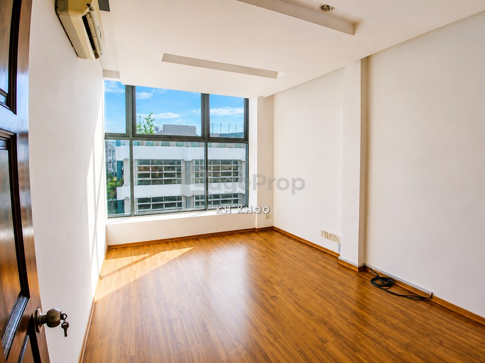 Taipan Business Centre, USJ 10